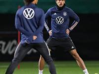 爱游戏官网-德国队开启备战模式，雄心勃勃追梦