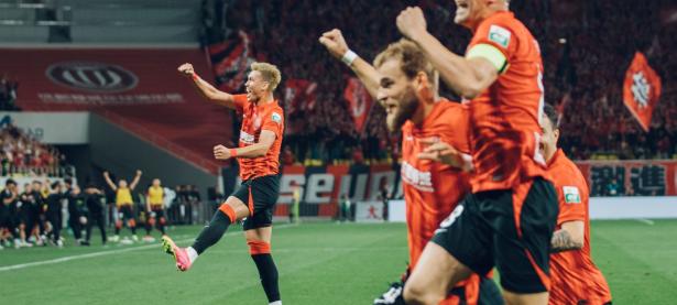 爱游戏app下载-球队在比赛中展现出团结和拼搏的精神