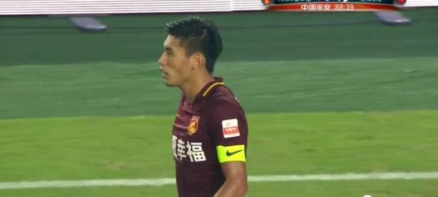 爱游戏官方登录入口-上港惨败主场，失去连胜势头暂时下滑的简单介绍