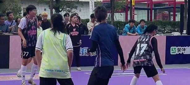 爱游戏app下载-关于足球竞技场女足比赛前瞻，热血沸腾战况激烈的信息