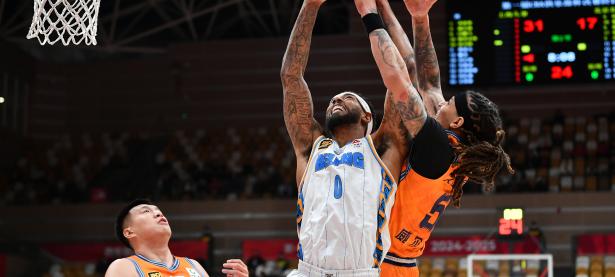 爱游戏app-包含精彩对决频现，热闹喧天，赛场瞬间燃烧的词条