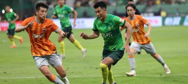 爱游戏在线-北京国安备战中超强敌，士气高昂欲夺联赛冠军的简单介绍