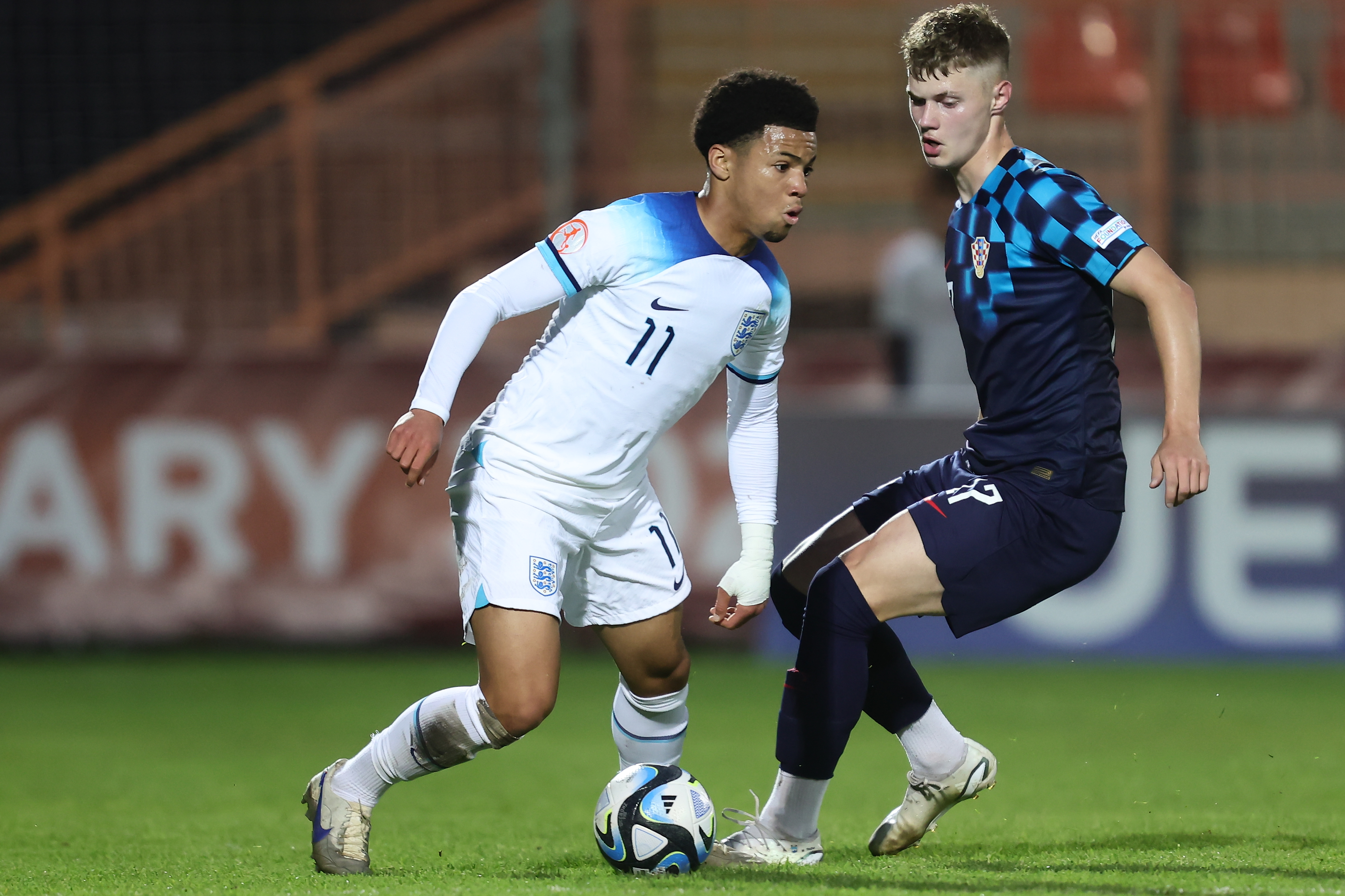 包含英格兰国家队调整战术,面对克罗地亚挑战的词条 包含英格兰国家队调整战术,面对克罗地亚挑战的词条