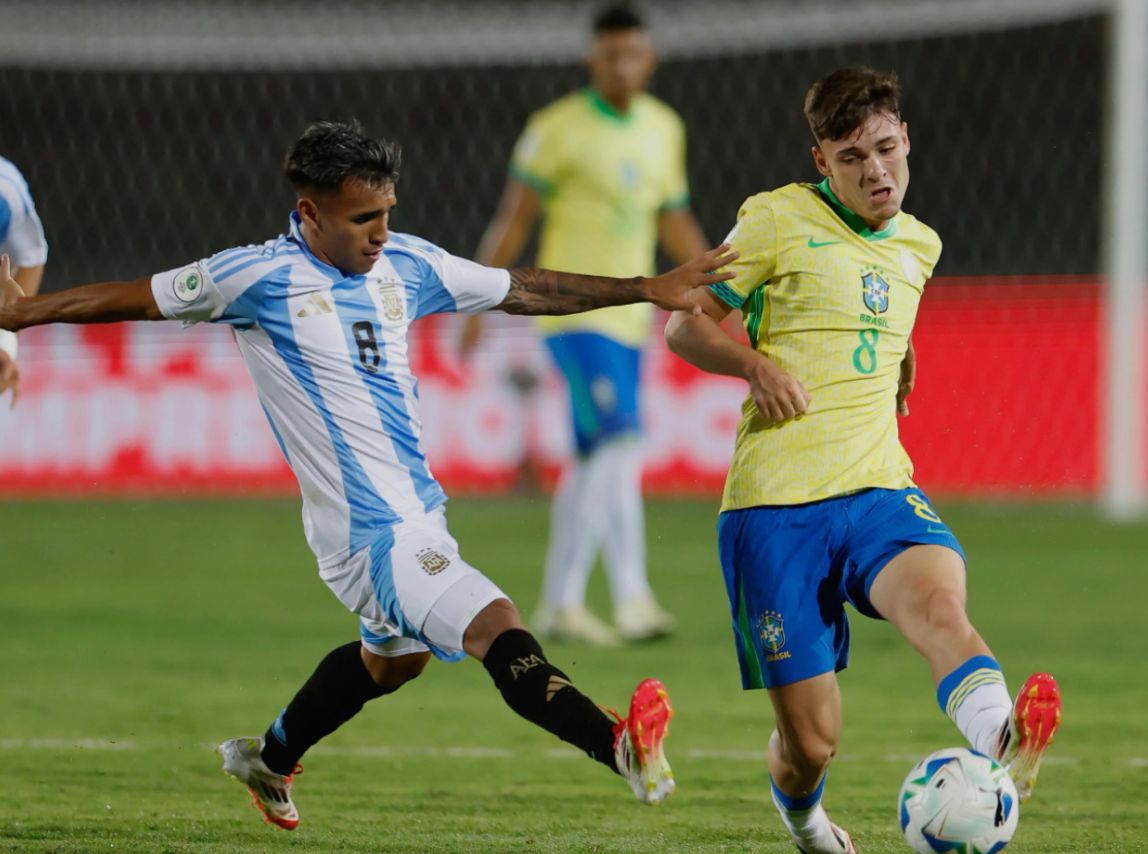 包含巴西球员受伤恢复进展缓慢待定归期的词条