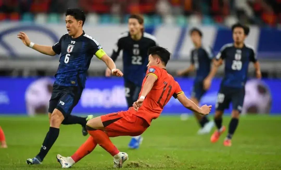 关键战役迎来掌声，助力球队创造历史的简单介绍