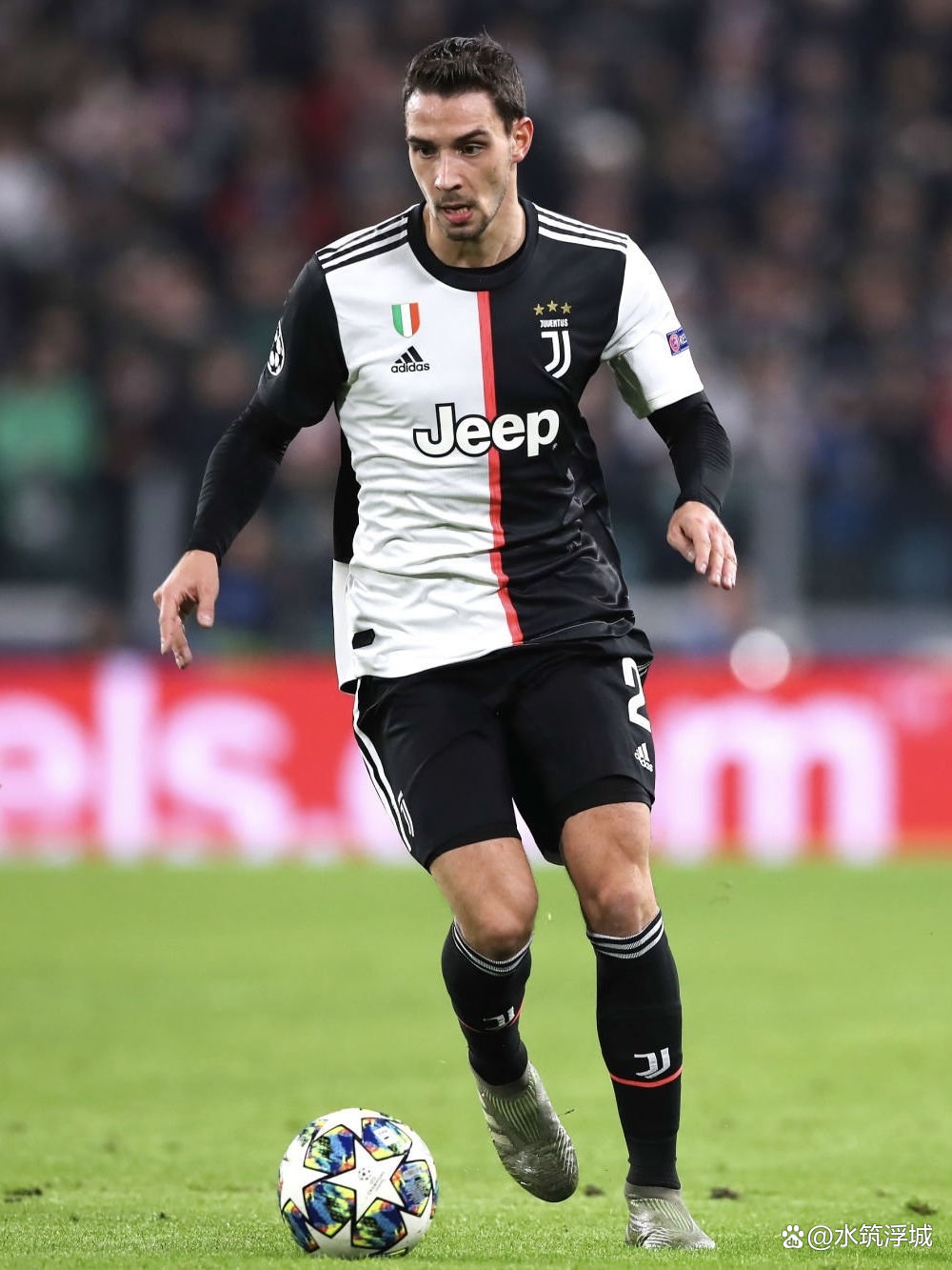 意甲传奇球星回忆辉煌历史，铭记经典时刻的简单介绍