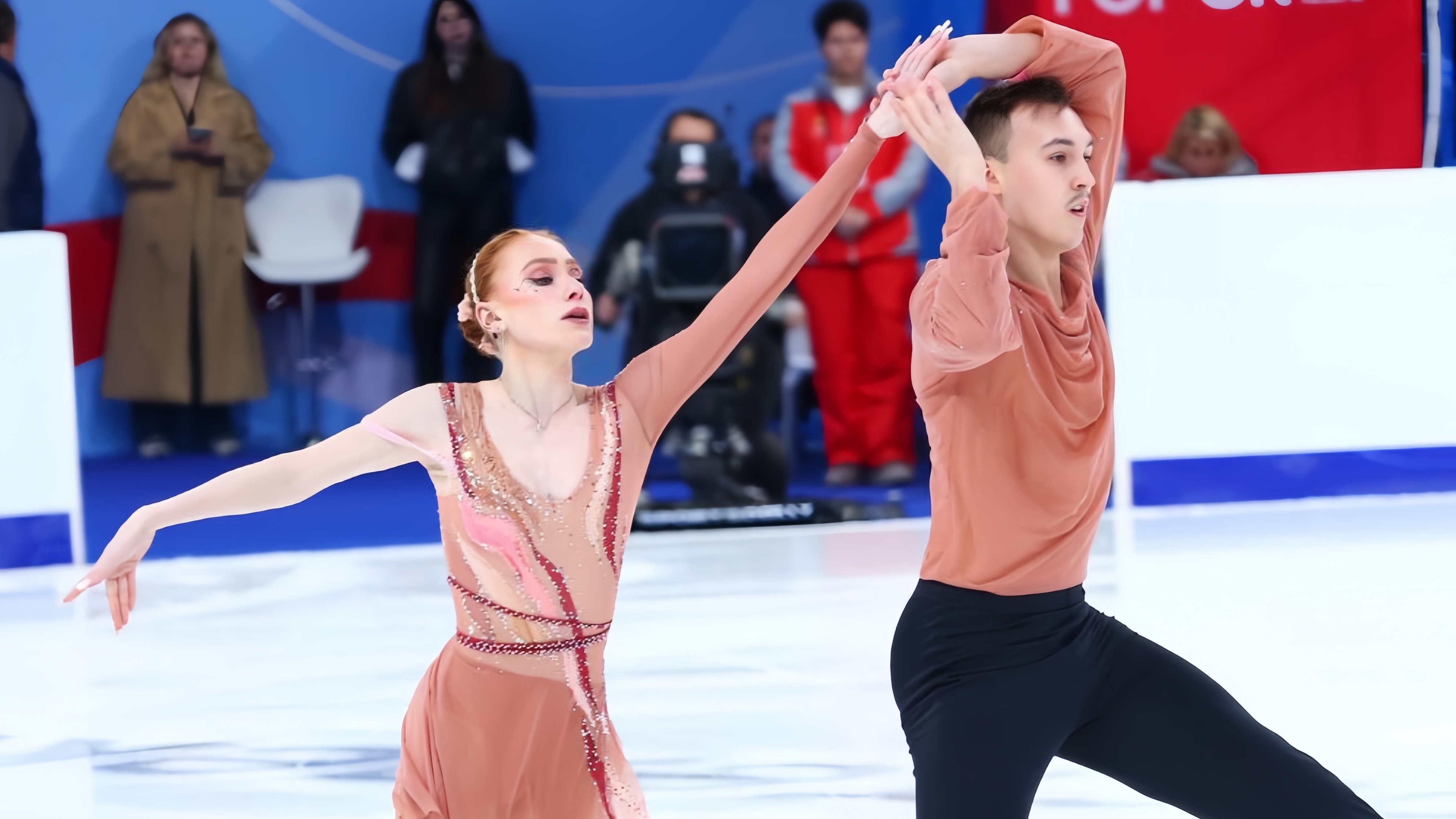 俄罗斯代表队在比赛中表现出强大实力获好评的简单介绍