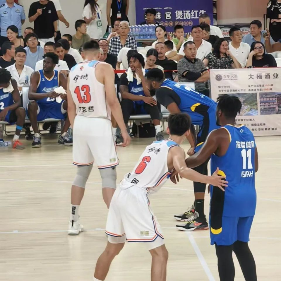 豪门对阵！篮球舞台火热开战