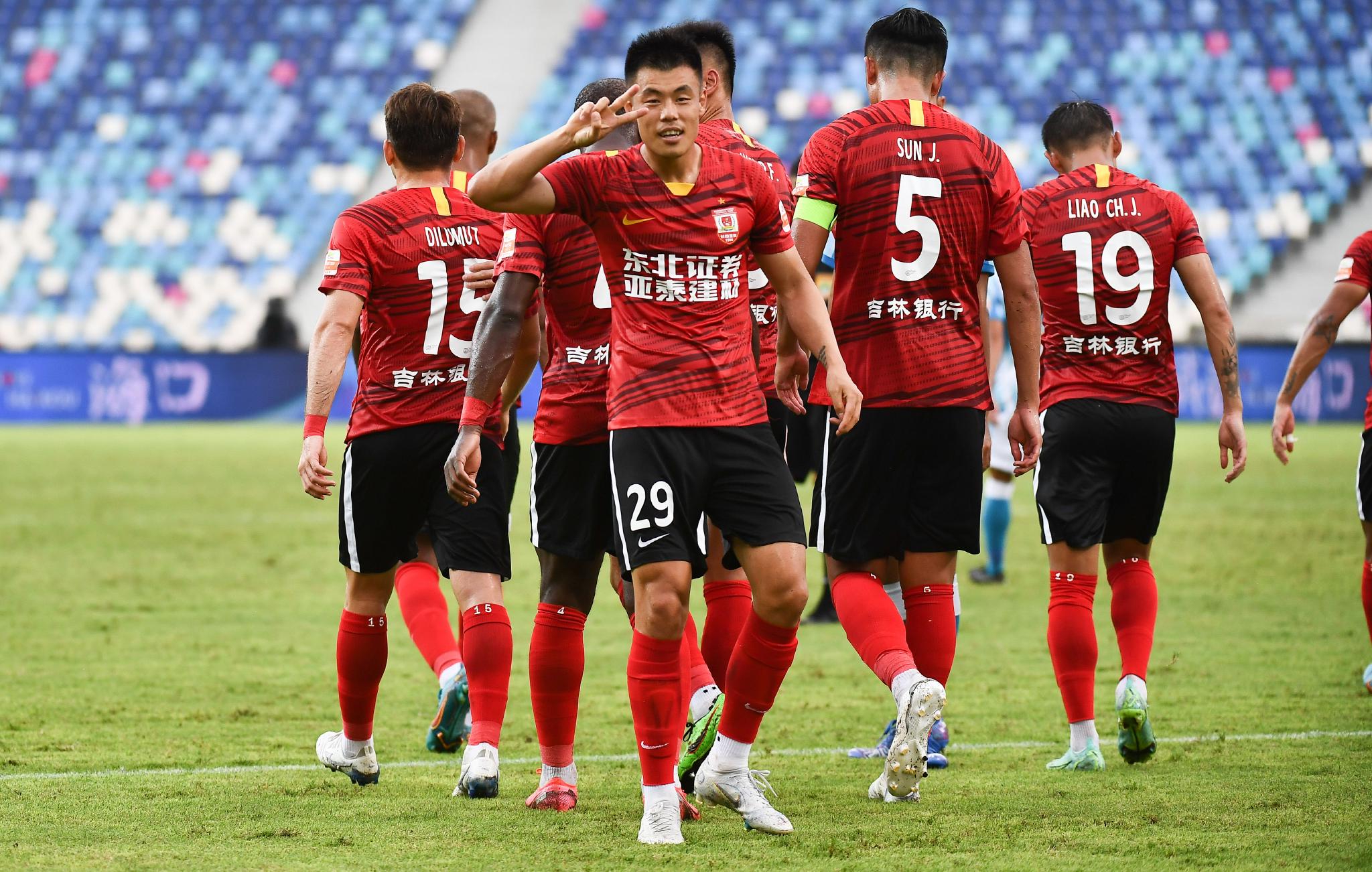 关于长春亚泰阵容整顿,备战接下来的对阵的信息 关于长春亚泰阵容整顿,备战接下来的对阵的信息