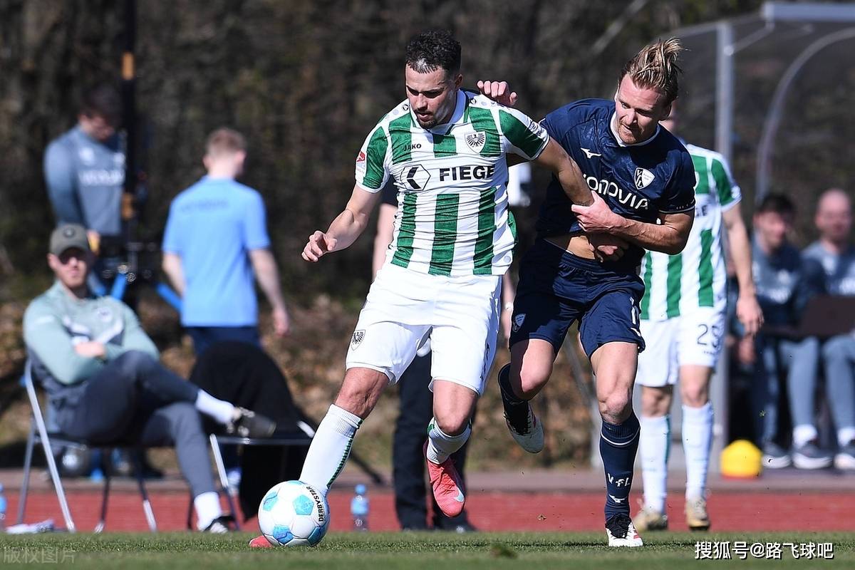 柏林赫塔主场大胜，保级形势渐趋乐观