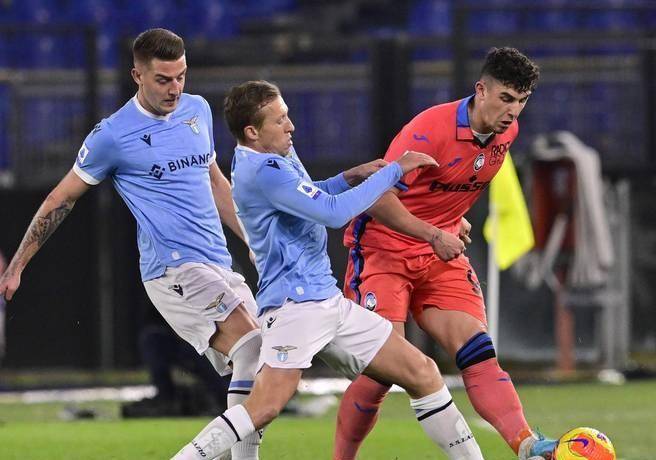 都灵与佛罗伦萨战平，球队踢出高水平比赛