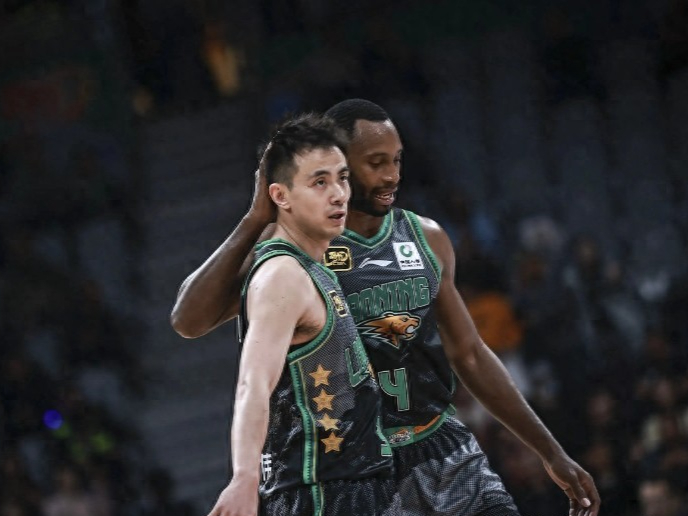 辽宁队成功阻止了上海队的连胜纪录