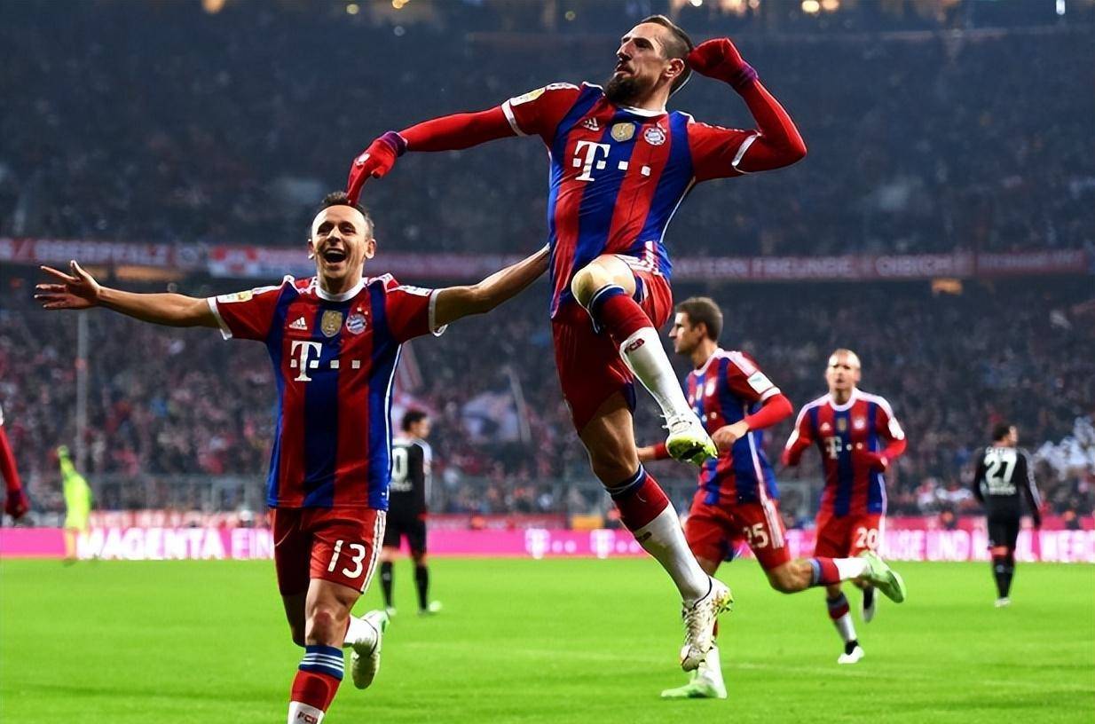 德甲争霸！勒沃库森踢倒拜仁晋级半决赛