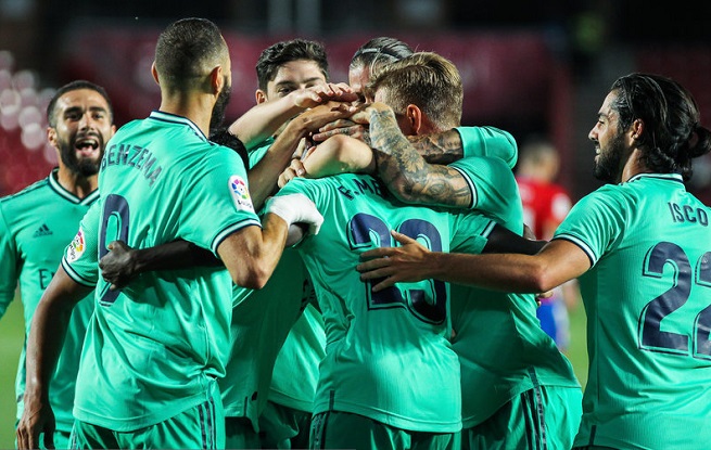 包含格拉纳达神勇夺胜,豪取连胜的词条 包含格拉纳达神勇夺胜,豪取连胜的词条