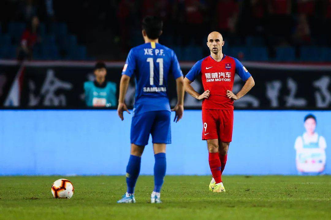 苏宁队外援发挥出色，助球队赢得关键比赛