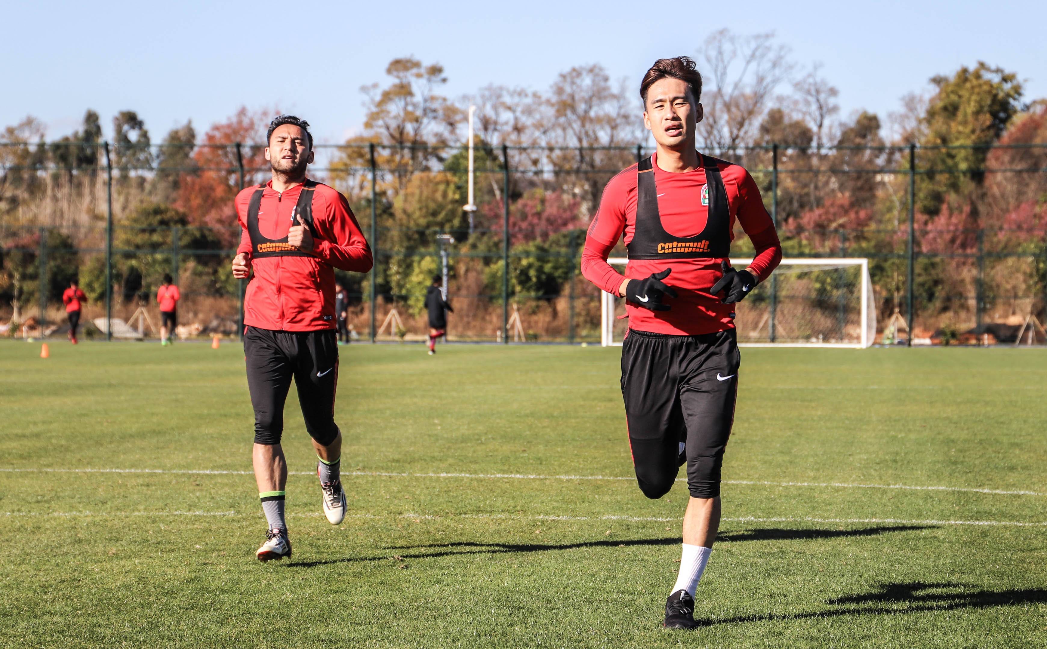 各队战术打法巧妙变化,实力对比无法轻忽 各队战术打法巧妙变化,实力对比无法轻忽