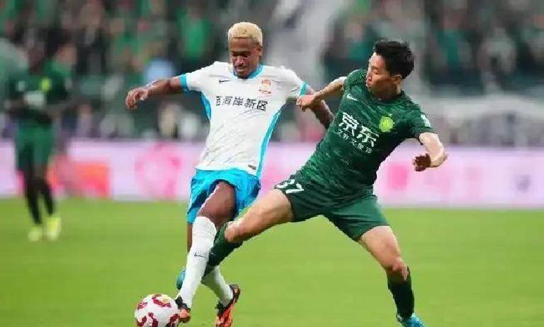 激烈的比拼中，球队士气高涨展现实力