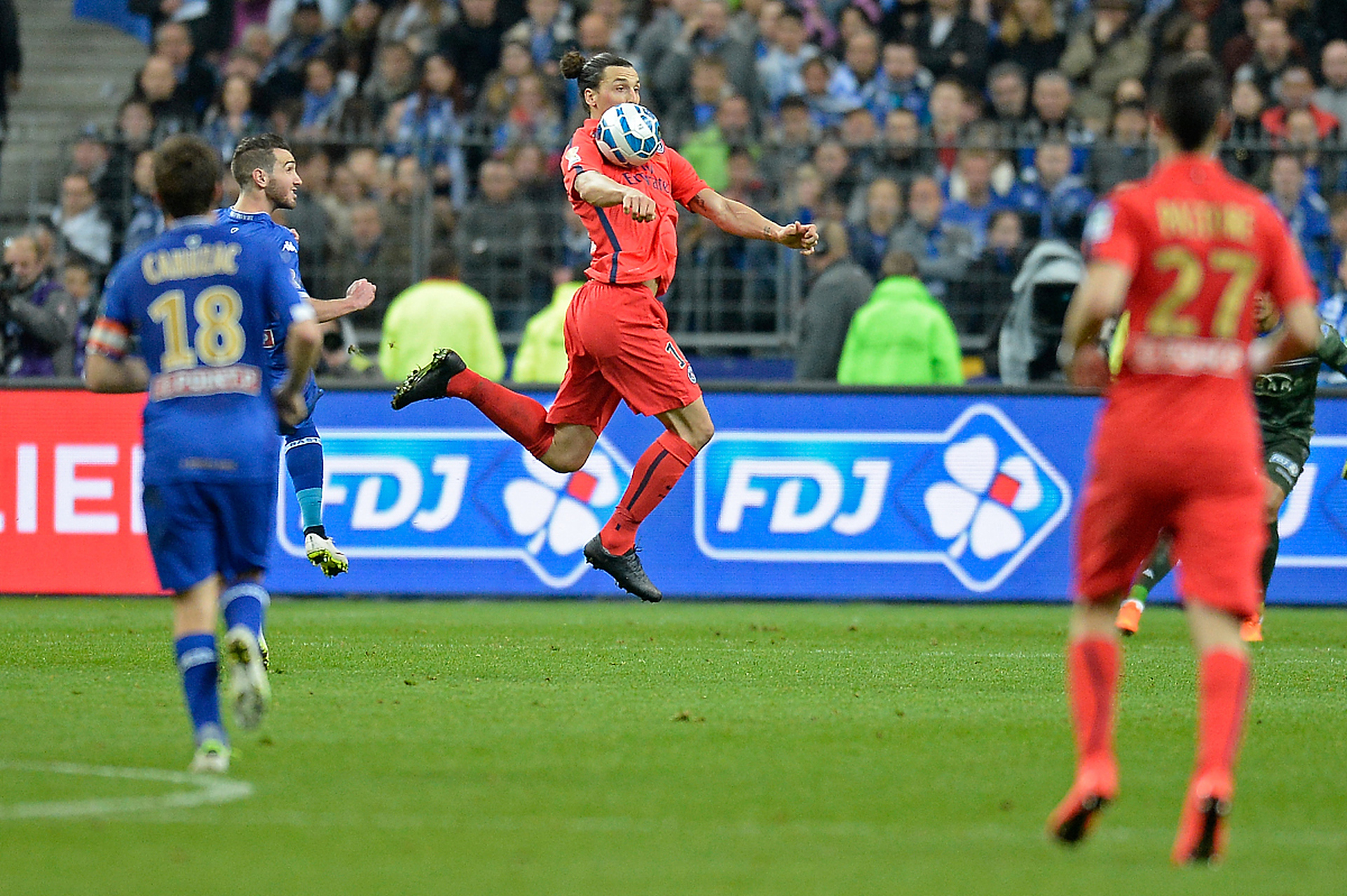 昂热对阵阿雅克肖，主场作战争取三分的简单介绍