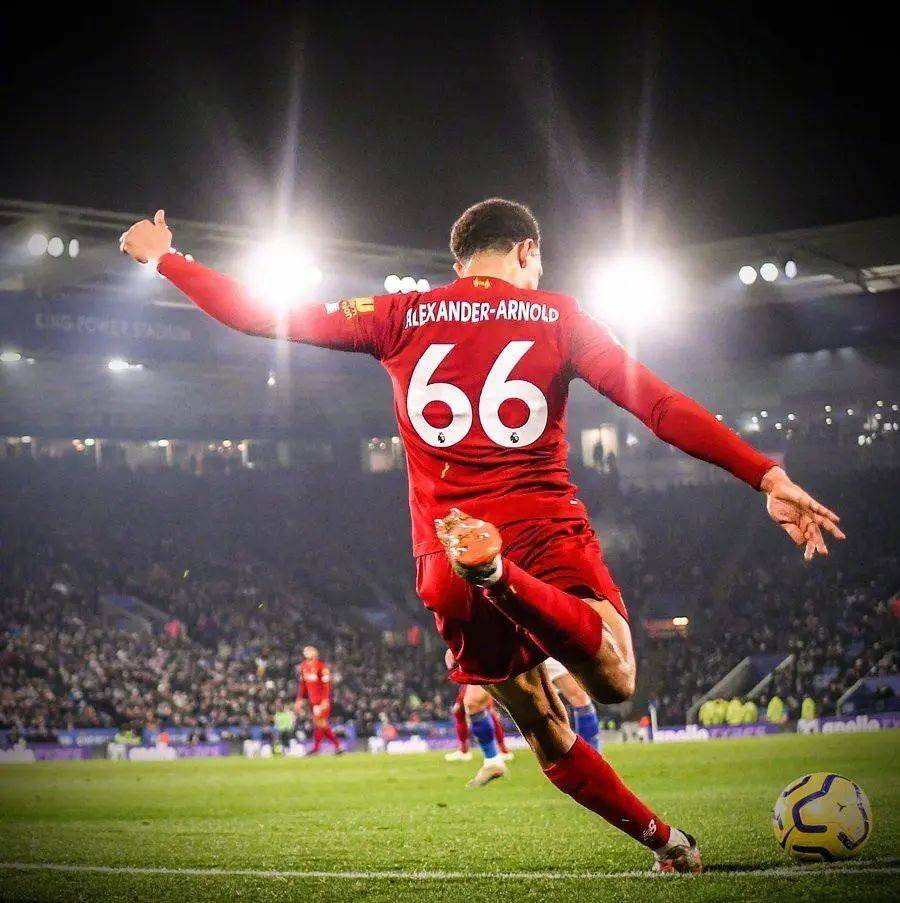 利物浦后防不稳,面临欧冠资格危机的简单介绍 利物浦后防不稳,面临欧冠资格危机的简单介绍