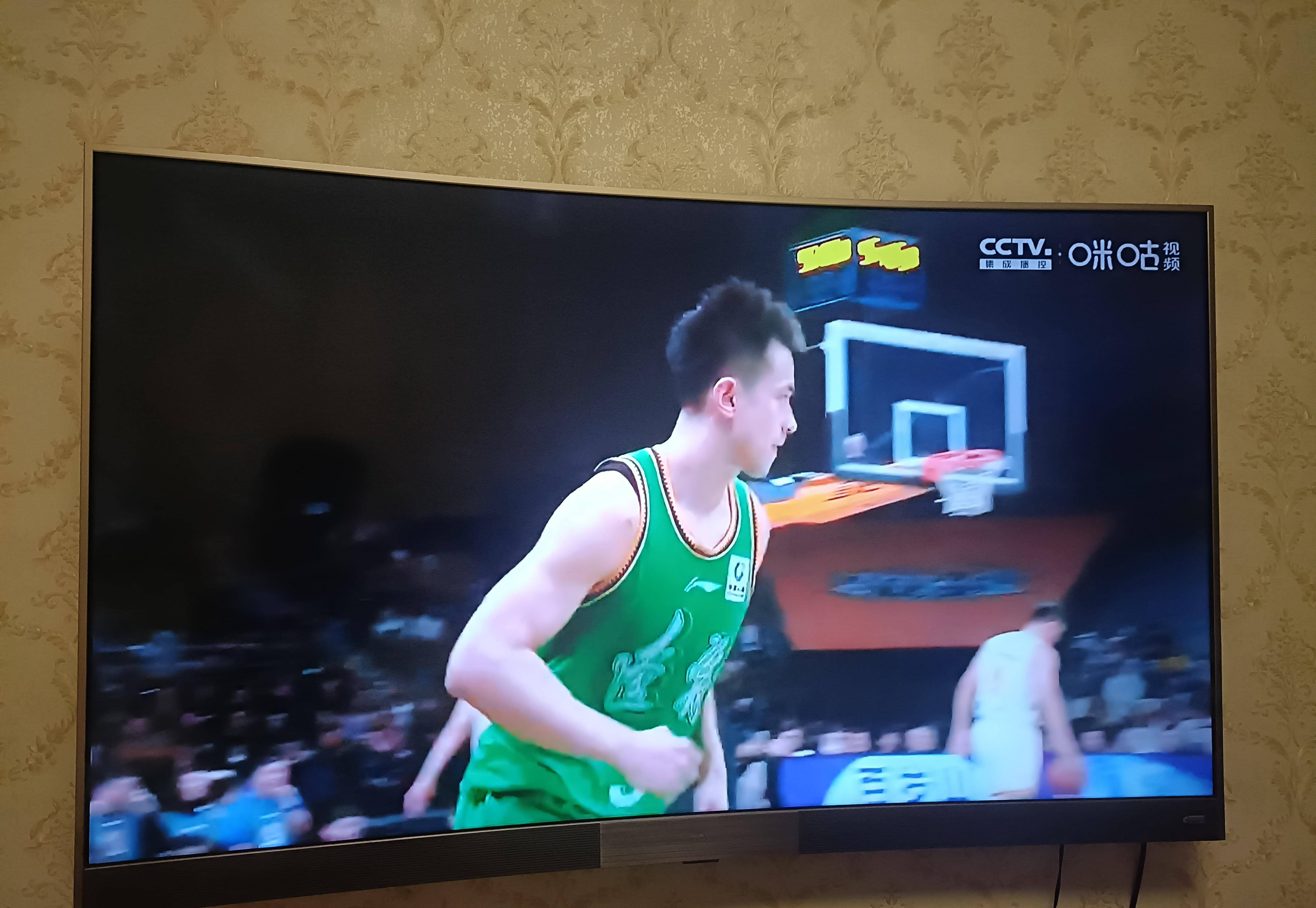 包含辽宁男篮在比赛中展现出高超实力，轻松击败对手的词条