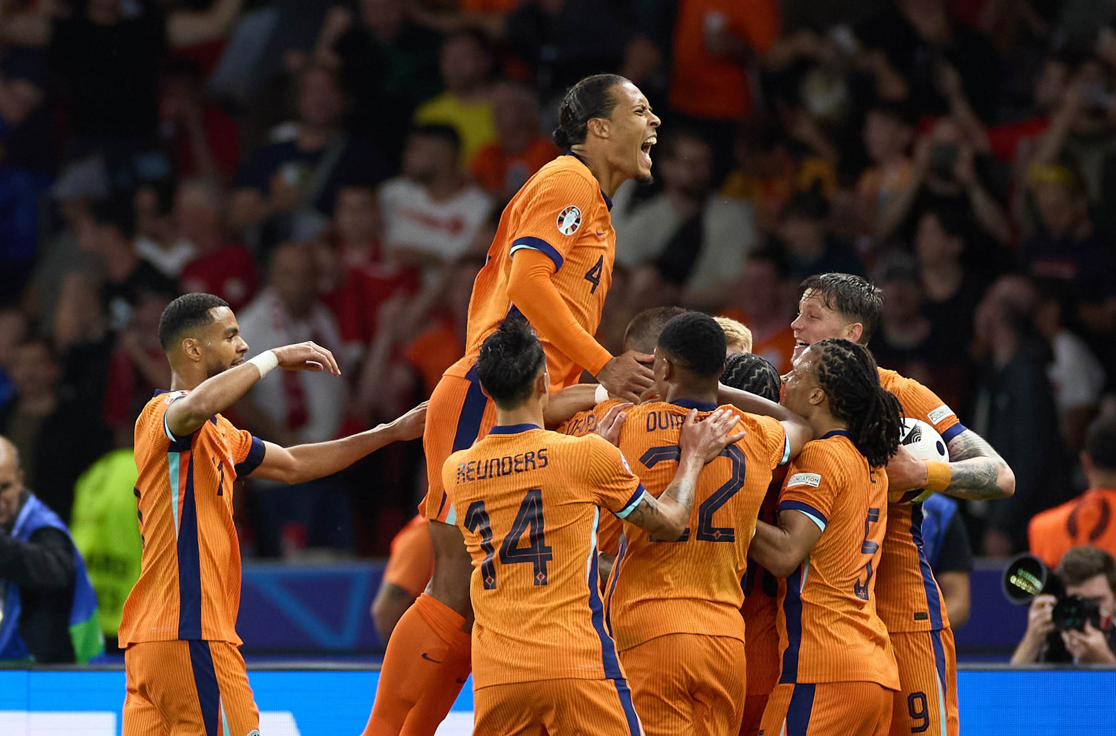 芬兰惨败匈牙利，遗憾无缘欧洲杯强