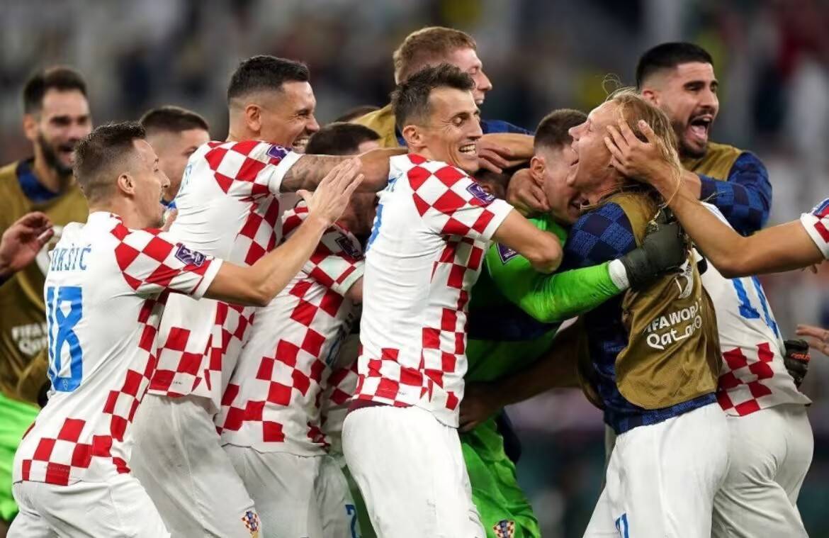 芬兰客场击败波兰，欧预赛首胜喜人