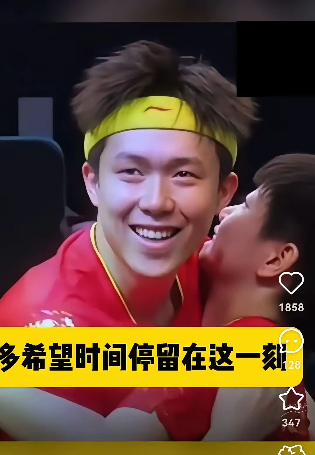 久违的经典对决再度上演,引发球迷热议 久违的经典对决再度上演,引发球迷热议