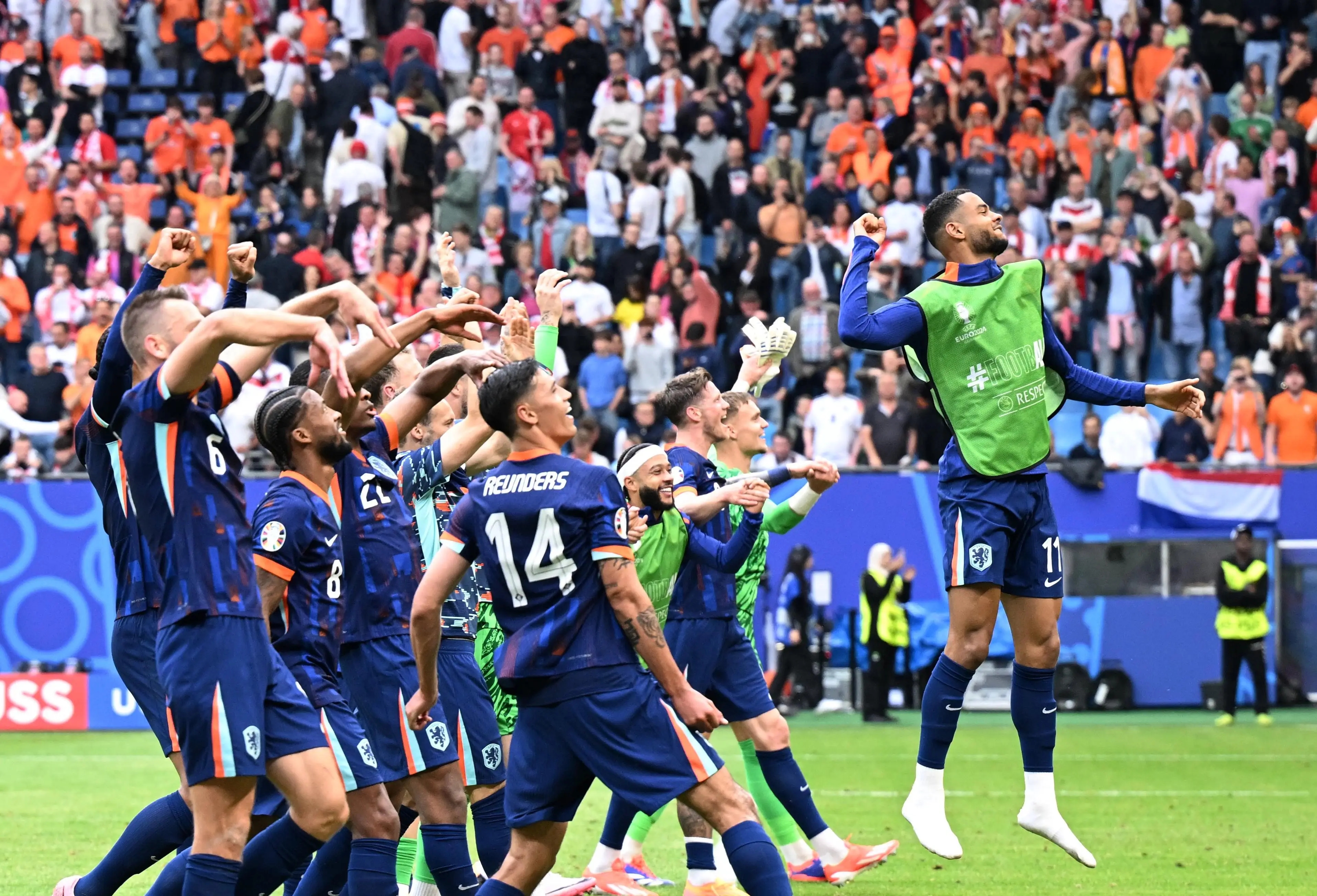 欧洲杯赛场上的角逐,胜负难定 欧洲杯赛场上的角逐,胜负难定