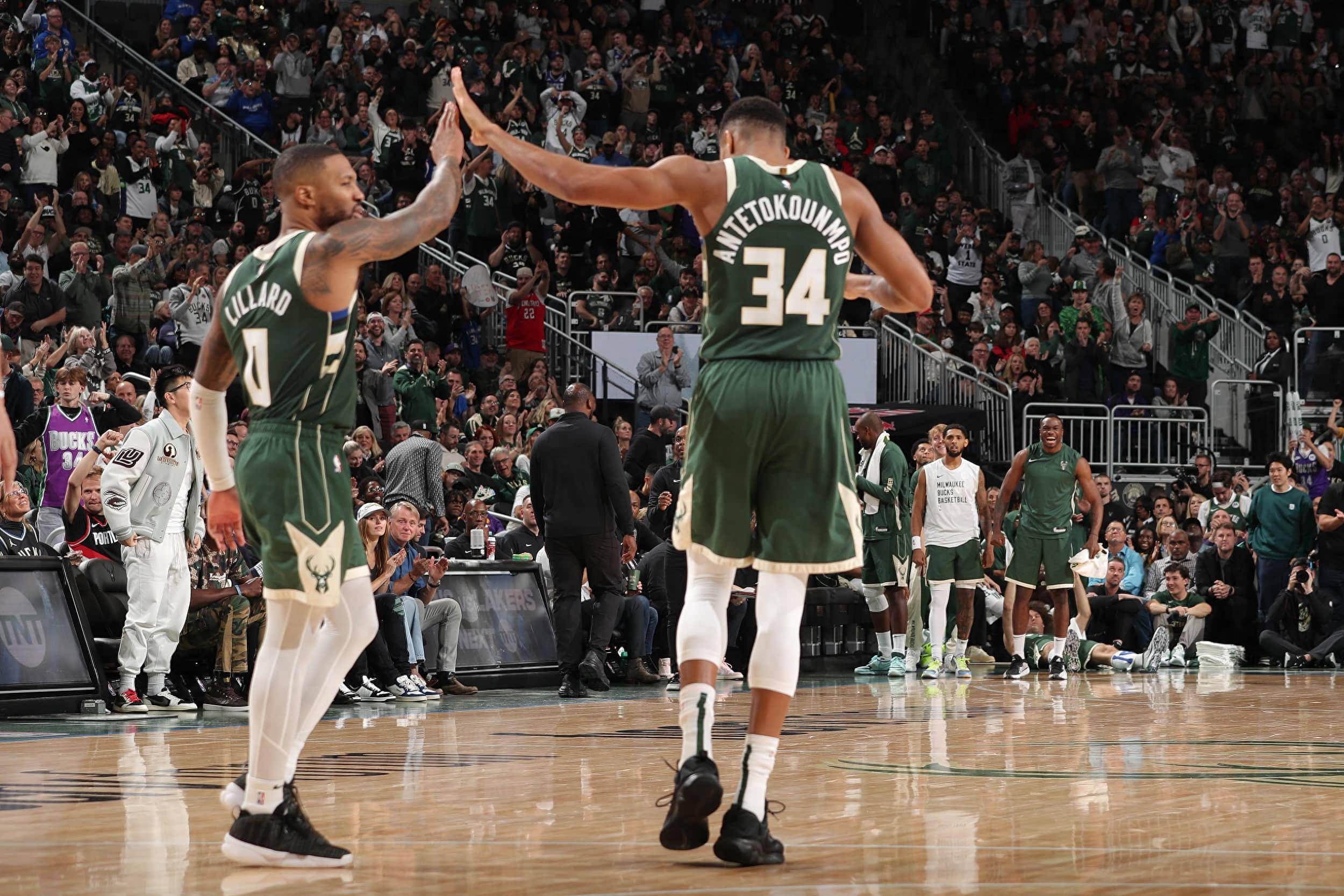 包含雄鹿双核火力全开，刷新纪录的词条