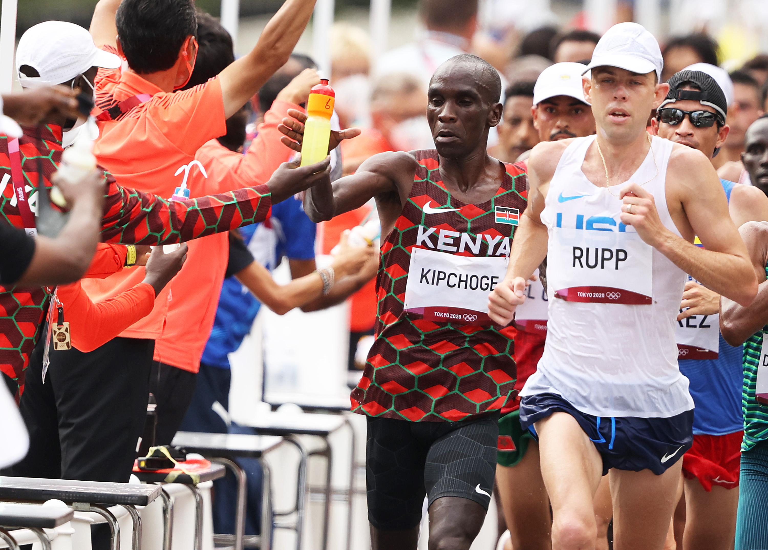 爱沙尼亚马拉松选手突围成功,一路领先 爱沙尼亚马拉松选手突围成功,一路领先