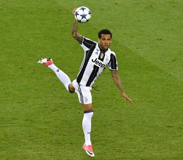 包含阿尔维斯重回巴萨,圣主亚伯拉罕入球的词条 包含阿尔维斯重回巴萨,圣主亚伯拉罕入球的词条