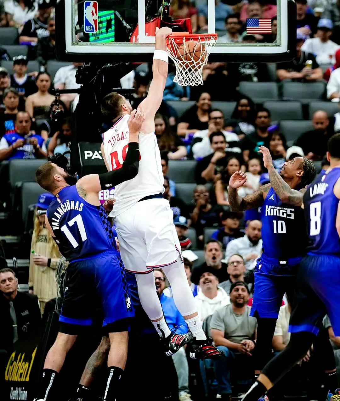 关于快船胜湖人，凯文-伦纳德冷静命中关键球，一击！的信息