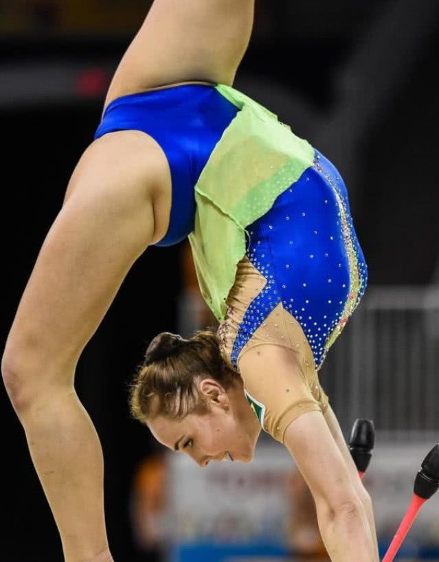 新西兰体操选手表现出色,备受关注 新西兰体操选手表现出色,备受关注