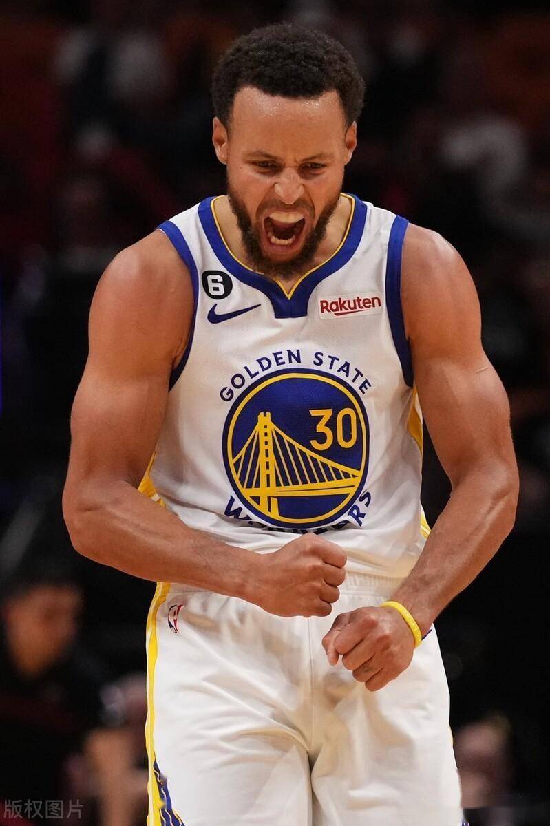 关于阿贾克斯遭遇三连败,防守线漏洞需尽快解决的信息 关于阿贾克斯遭遇三连败,防守线漏洞需尽快解决的信息