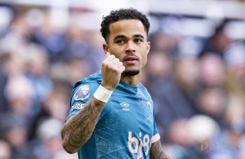 伯恩茅斯前锋奉献完美帽子戏法,助球队逆转的简单介绍 伯恩茅斯前锋奉献完美帽子戏法,助球队逆转的简单介绍